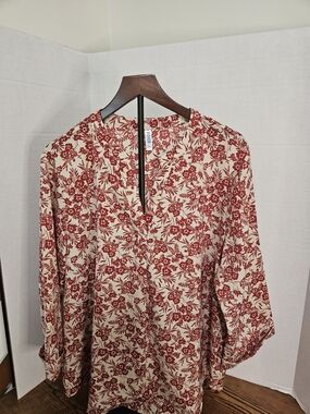 Red Floral Split-Neck Blouse in Cream